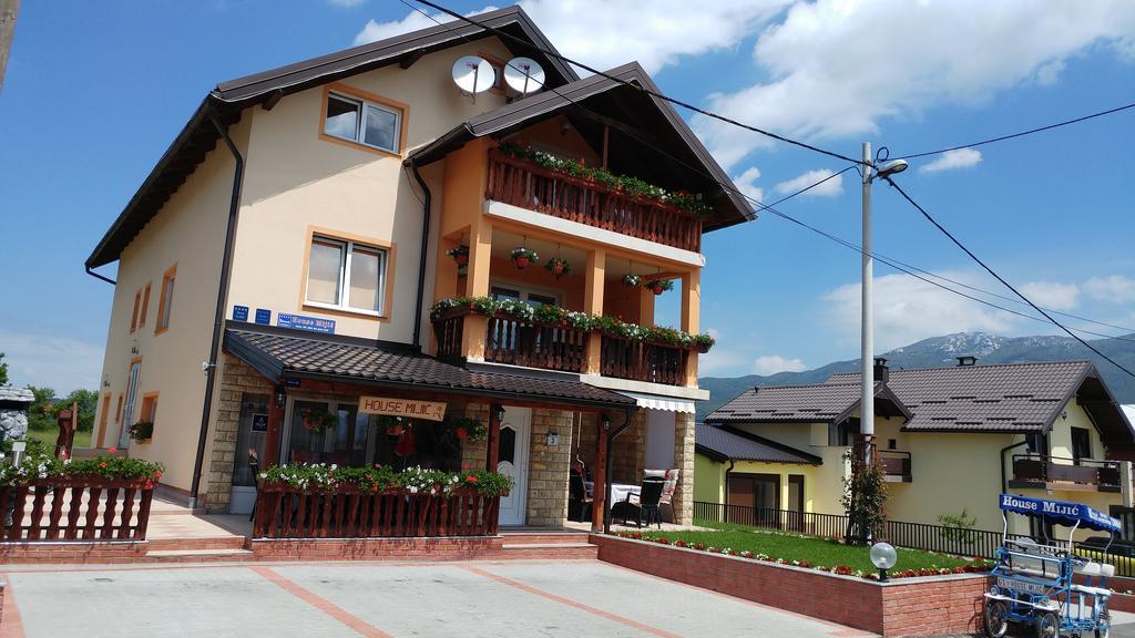 Guest House Mijic Korenica Exterior photo